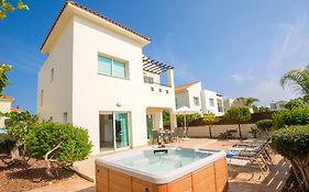 Villa Ivy